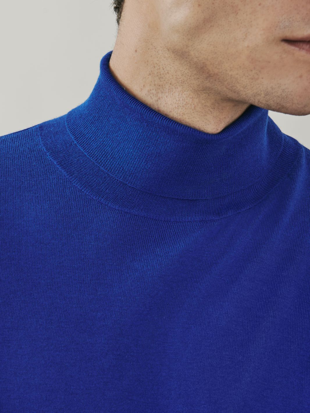 Piccadilly Silk and Cashmere Roll Neck Sweater - Royal Blue